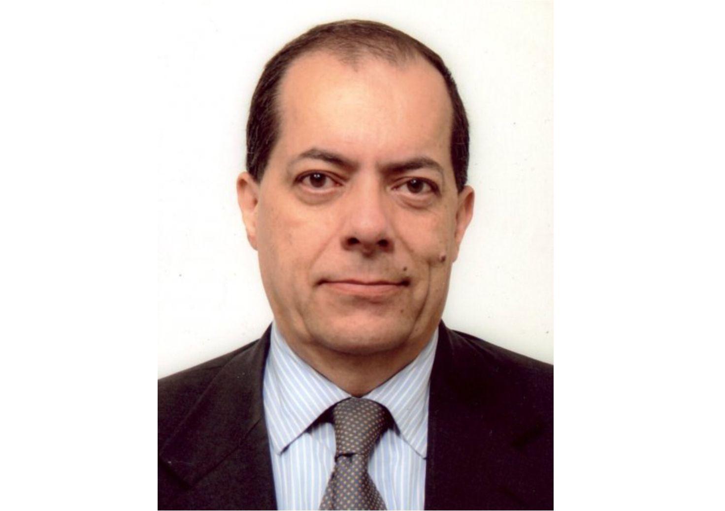 Carlo Paul Kuhn (卡罗·保罗·库恩)